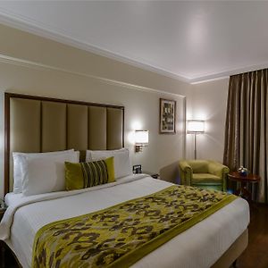 Room One-Way Airport Transfer